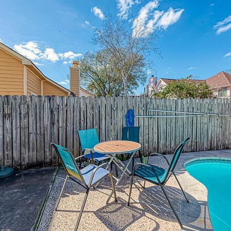 Beat The Heat In Katy Tx - Arcade Room & Pool Houston Eksteriør billede